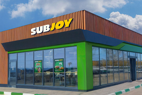 Subway сменила название в России на Subjoy