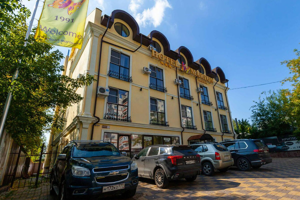 &laquo;ОПГ и активы на ₽9 млрд&raquo;: что известно об иске к главе Совета судей